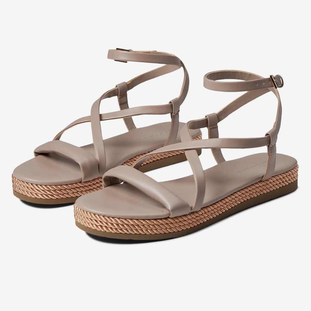 💥2 for $50! 💥
New  Marc Fisher Taupe Sandals w/ Crisscross Straps & Braided Sole